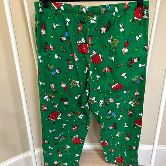 Peanuts/Snoopy Christmas PJs w/ Red Snoopy shirt - Picture 2 of 5